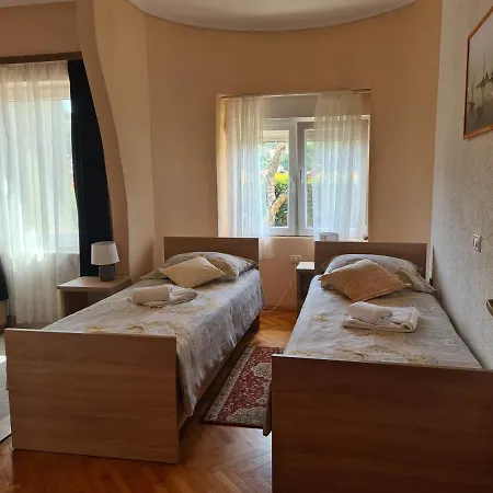 Apartments Seherzada Pula Exterior photo