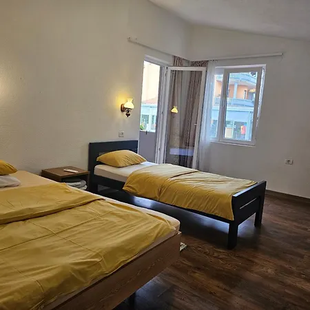 Apartments Seherzada Pula Exterior photo