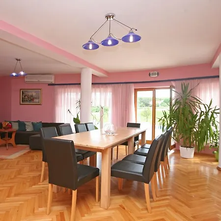Apartments Seherzada Pula Exterior photo